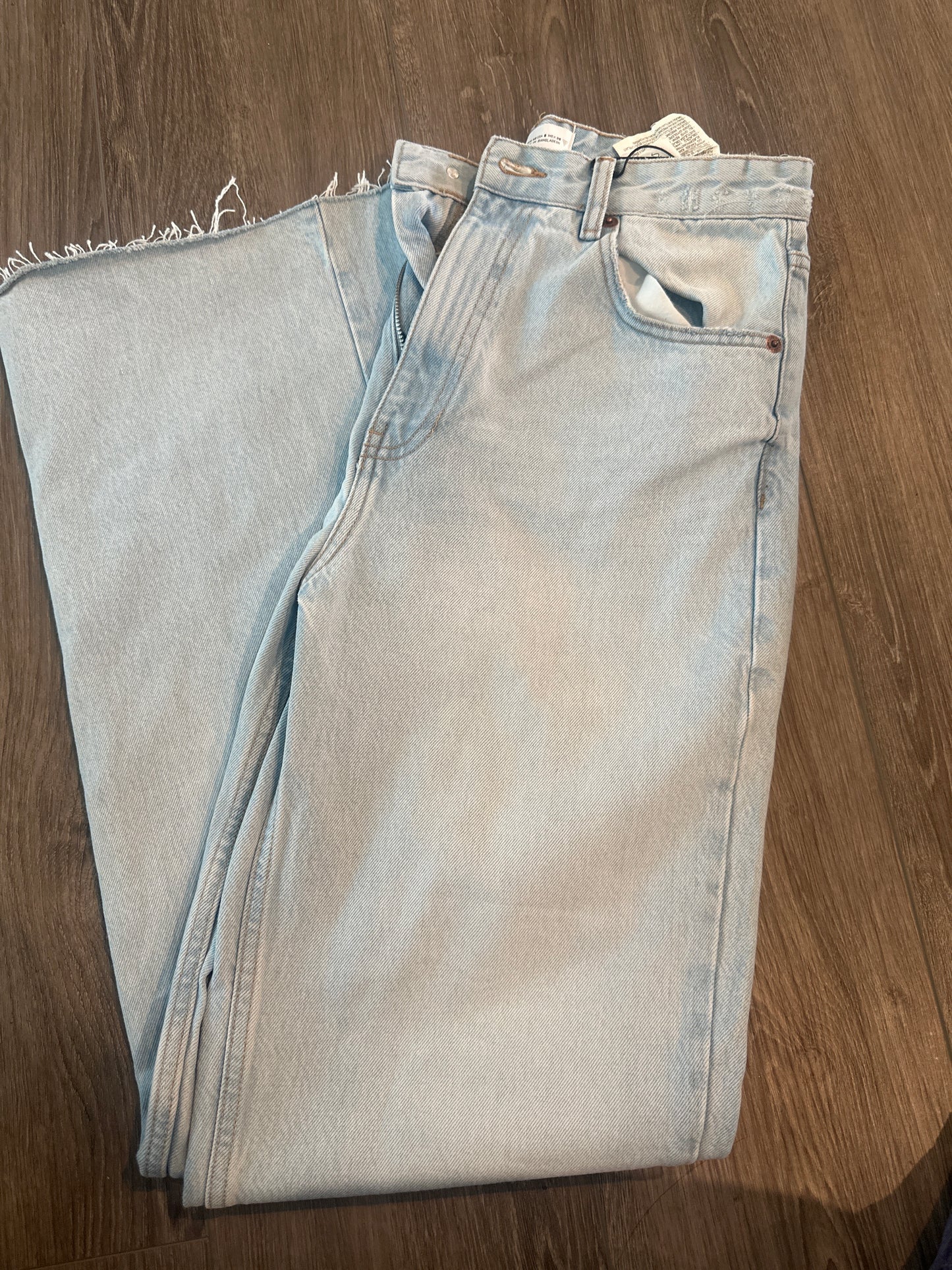 H&M light wash denim