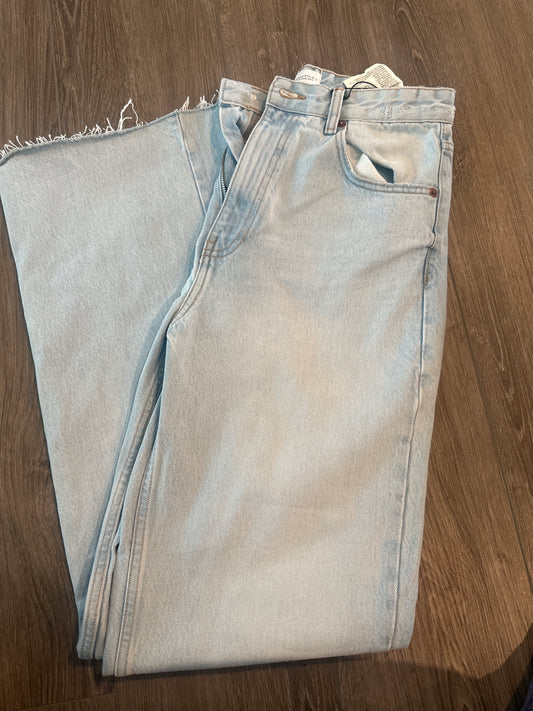 H&M light wash denim