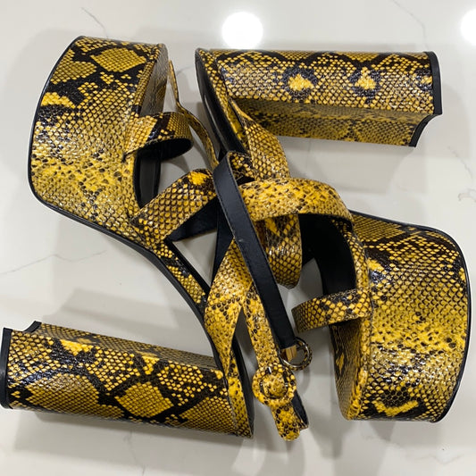 Platform yellow snake print shoe